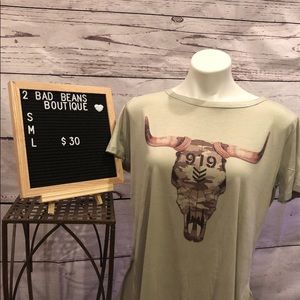 🇺🇸 Adorable 😍 tee 🇺🇸